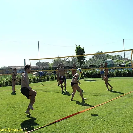 Bed & Breakfast La Luna Nel Parco 4*