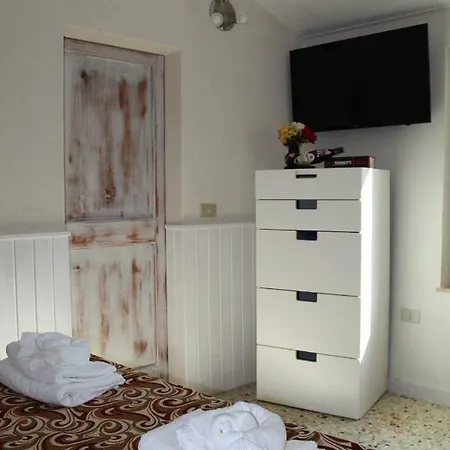 Bed & Breakfast La Luna Nel Parco Fano (Pesaro and Urbino)